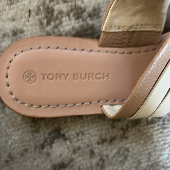 Sandals Tory Burch used a few times - Picture 3 of 4